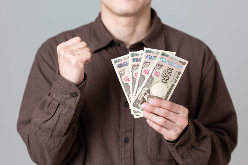 給料の前払いとは?働いた分を先に受け取る制度