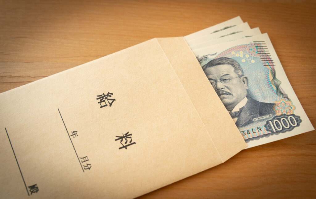 機械オペレーターの給料・年収はどのくらい？